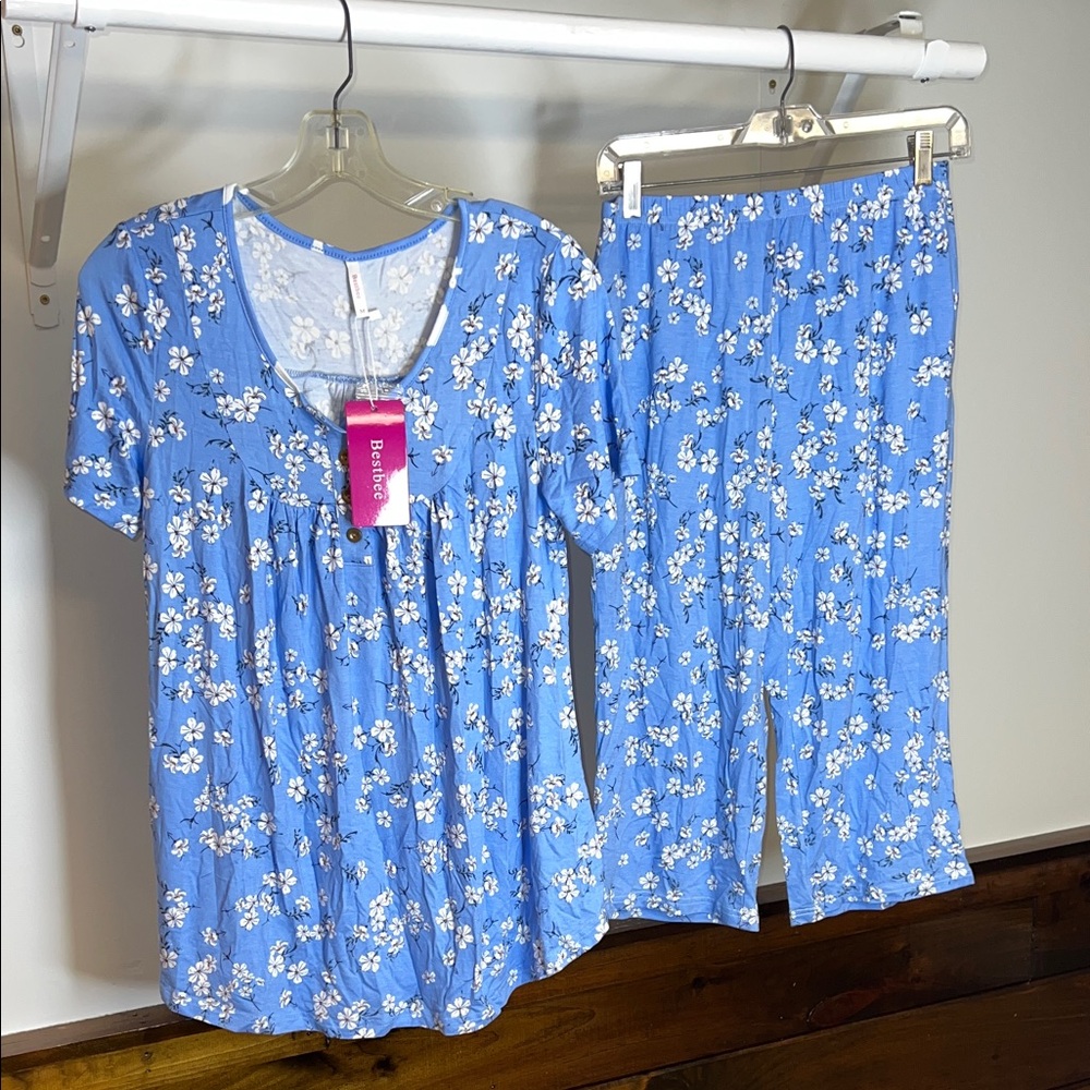 NWT Amazon Bestbee Blue Lightweight‎ Stretchy Floral Pajama Set- M